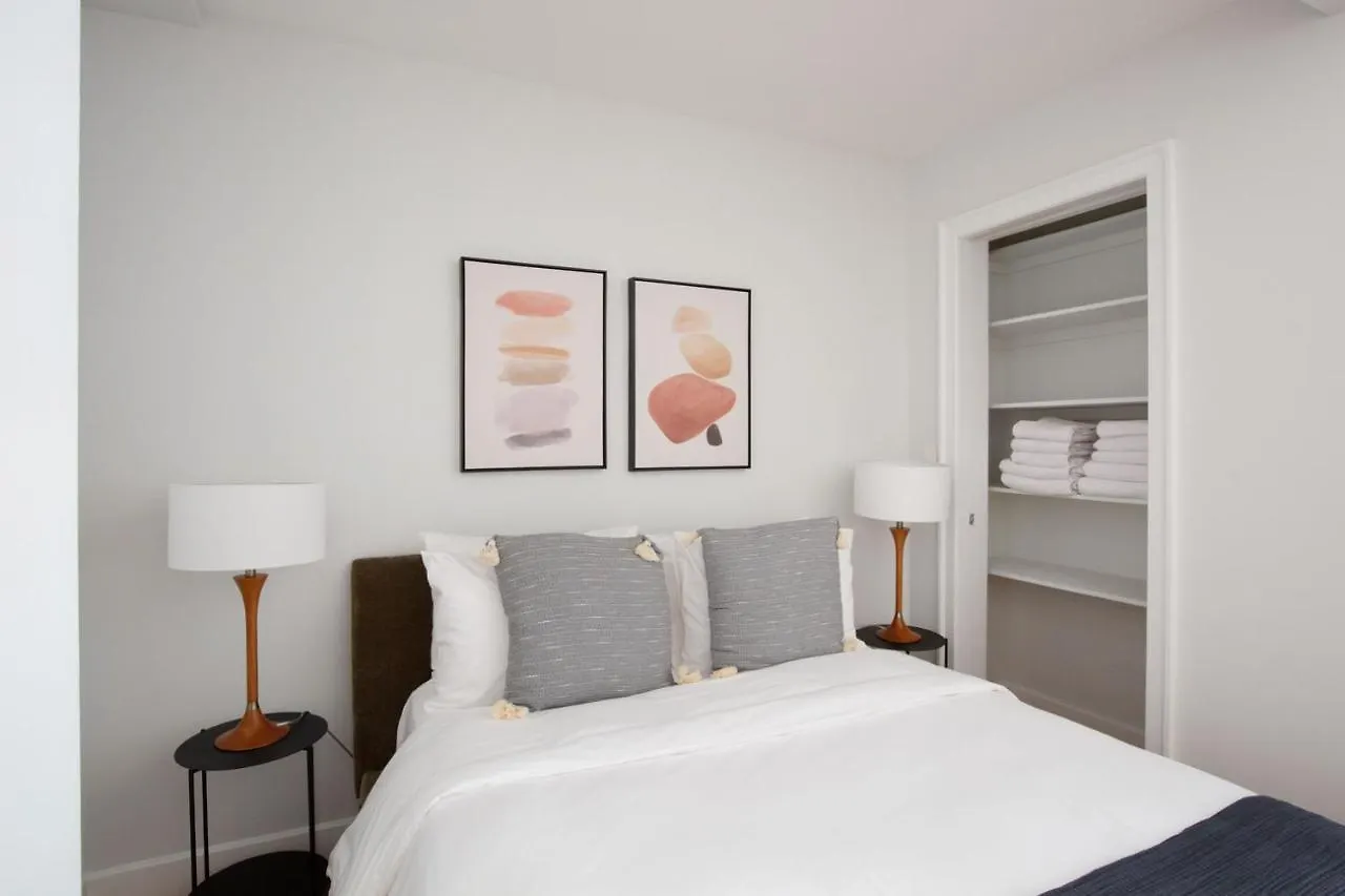 Apartment Sutton Place Studio W Doorman Nr Sutton Park Nyc-1140 New York