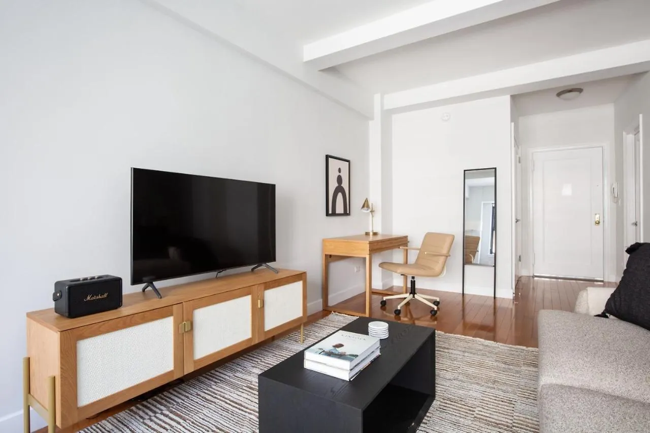Sutton Place Studio W Doorman Nr Sutton Park Nyc-1140 New York Apartment